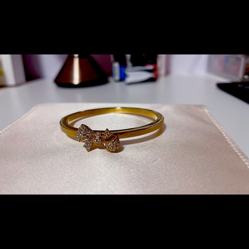 Coach bangle with clasp